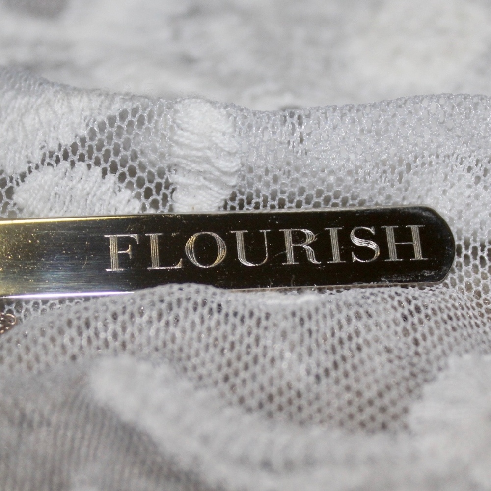 Flourish necklace